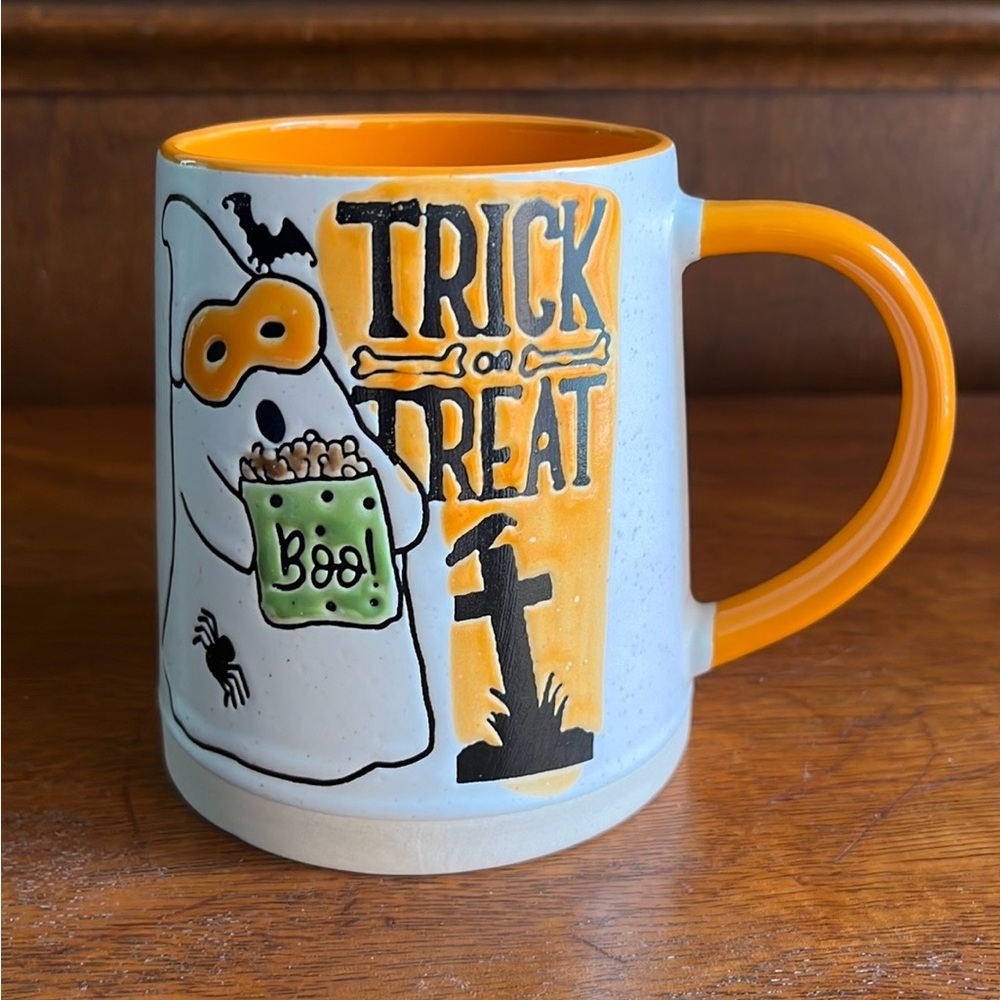 NEW 🧡Spectrum Designz Embossed Halloween Trick Or Treat Ghost Mug🖤